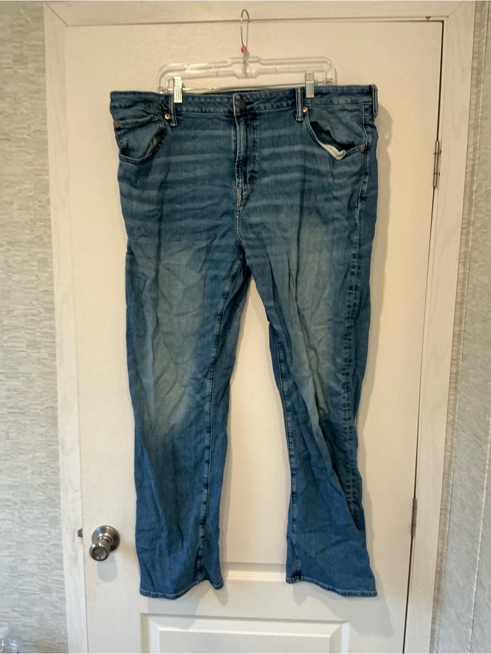 American Eagle Outfitters mens Bootcut Jeans - Blue Wash 42x32 Euc